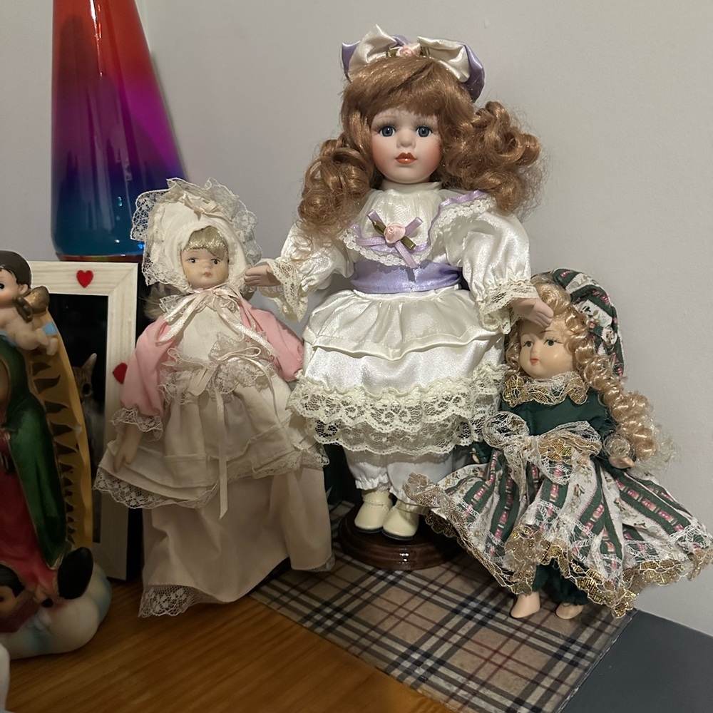bundle of 3 vintage porcelain dolls